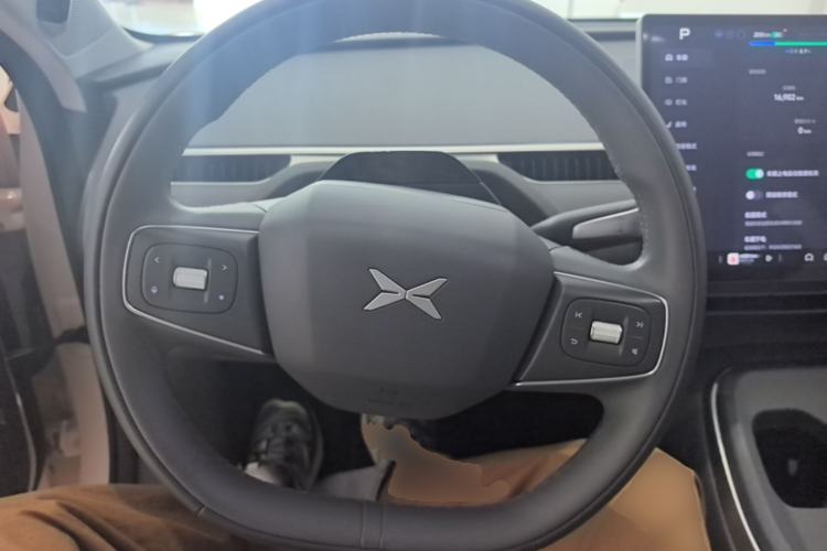 Used XPeng MONA M03 2025 600 with Ultra-Long Range Max Steering Wheel