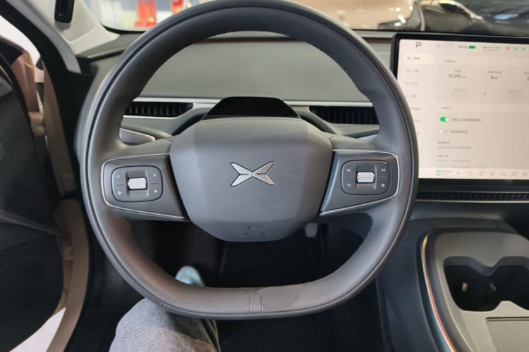 Used XPeng MONA M03 2025 600 with Ultra-Long Range Max Steering Wheel