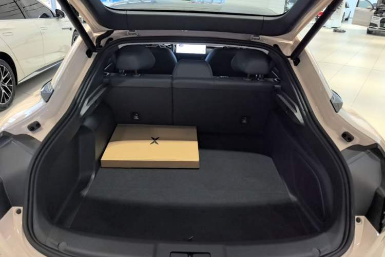 Used XPeng MONA M03 2025 600 with Ultra-Long Range Max Trunk