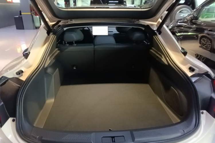 Used XPeng MONA M03 2025 600 with Ultra-Long Range Max Trunk