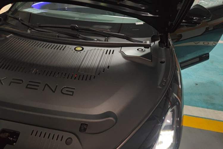 Used XPeng MONA M03 2026 Model, 610 Ultra-Long-Range Max Engine Bay Left