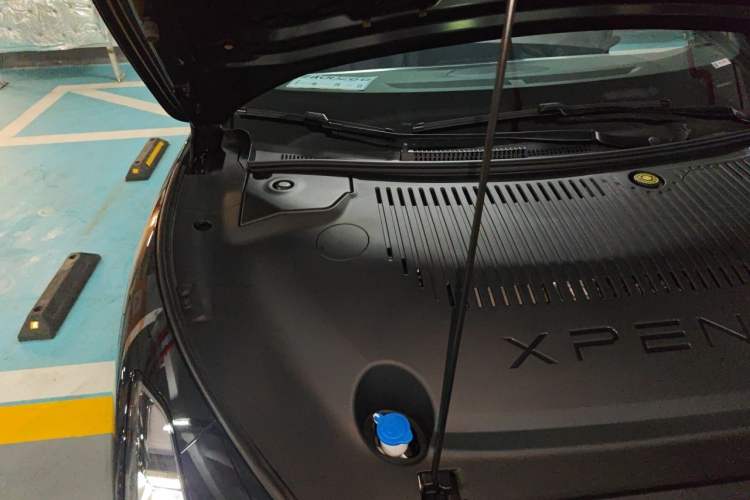 Used XPeng MONA M03 2026 Model, 610 Ultra-Long-Range Max Engine Bay Right
