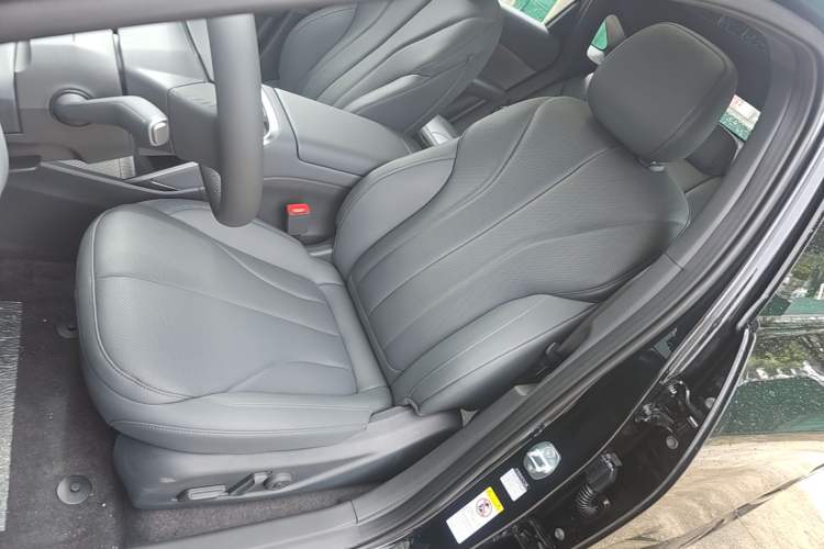 Used XPeng MONA M03 2026 Model, 610 Ultra-Long-Range Max Left Front Seat