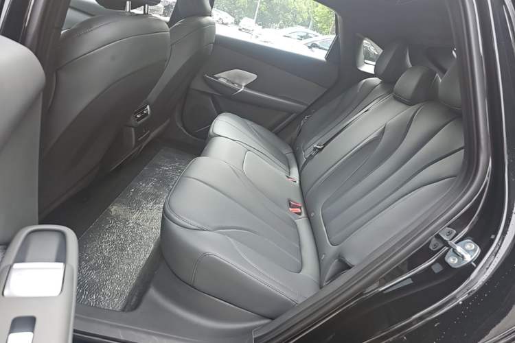 Used XPeng MONA M03 2026 Model, 610 Ultra-Long-Range Max Left Rear Seat