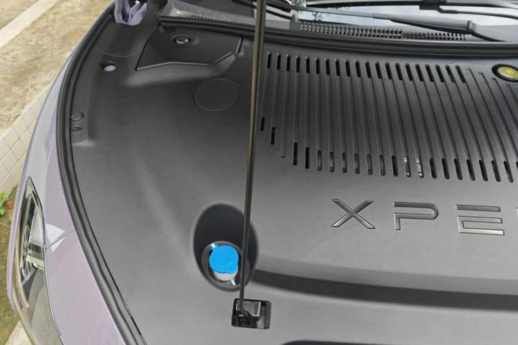 Used XPeng MONA M03 2026 Model, 610 Ultra-Long-Range Max Engine Bay Right