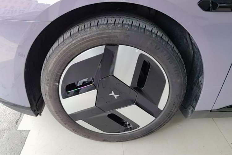 Used XPeng MONA M03 2026 Model, 510 Long-Range Max Left Front Wheel Hub