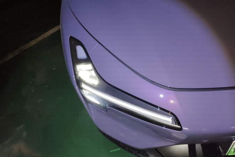Used XPeng MONA M03 2026 Model, 640 Ultra-Long-Range Plus Right Front Headlight