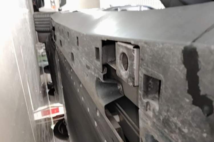 Used XPeng MONA M03 2026 Model, 510 Long-Range Max Right Side Sill