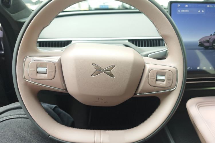 Used XPeng MONA M03 2026 Model, 610 Ultra-Long-Range Max Steering Wheel