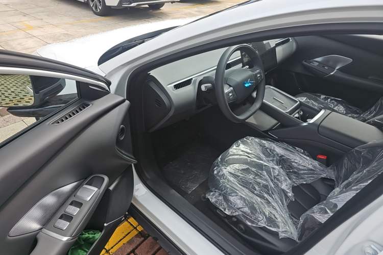 Used XPeng MONA M03 2026 Model, 610 Ultra-Long-Range Max Driver Seat