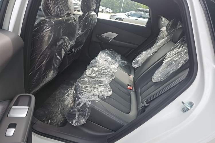 Used XPeng MONA M03 2026 Model, 610 Ultra-Long-Range Max Left Rear Seat
