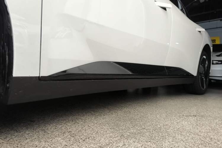 Used XPeng MONA M03 2026 Model, 510 Long-Range Max Left Side Sill