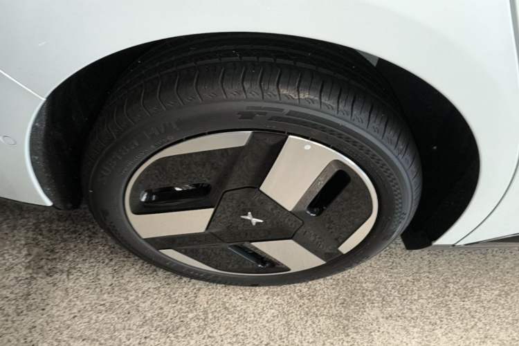 Used XPeng MONA M03 2026 Model, 510 Long-Range Max Right Rear Wheel Hub