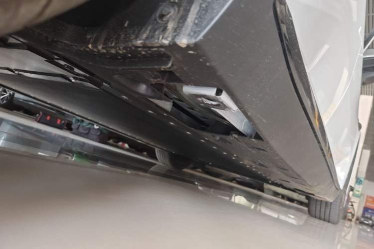 Used XPeng MONA M03 2026 Model, 510 Long-Range Max Right Side Sill