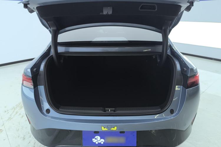 Used XPeng P5 2022 550E Trunk