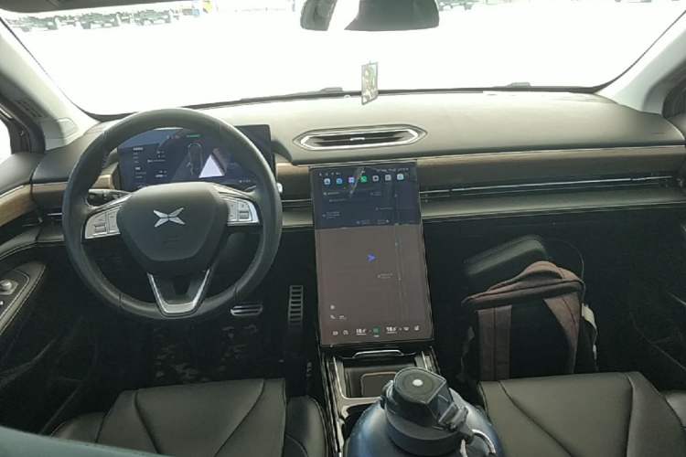 Used XPeng P5 2021 550G Center Console
