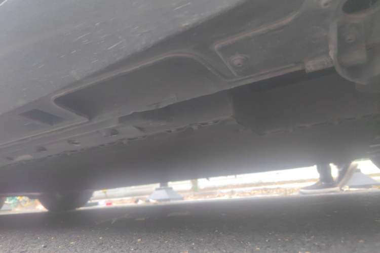 Used XPeng P5 2021 460G Chassis Rear Left