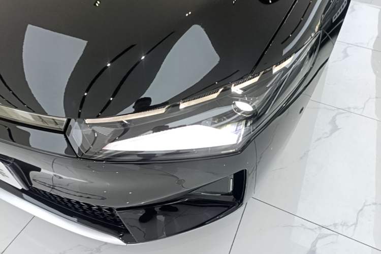 Used XPeng P5 2021 550E Left Front Headlight