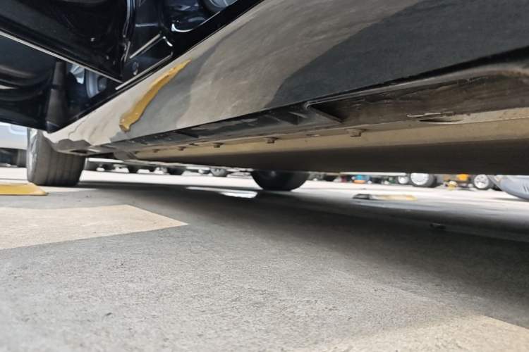 Used XPeng P5 2021 550G Left Side Sill