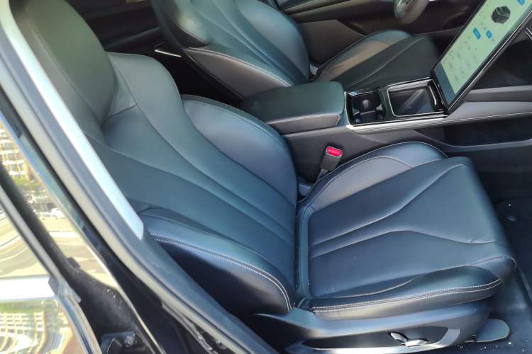 Used XPeng P5 2021 550G Right Front Seat