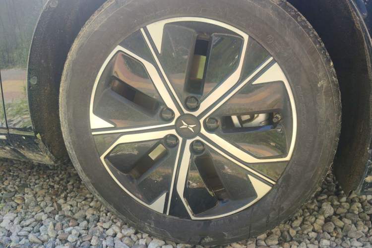 Used XPeng P5 2021 550E Right Front Wheel Hub