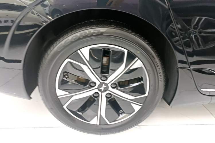 Used XPeng P5 2021 550E Right Rear Wheel Hub