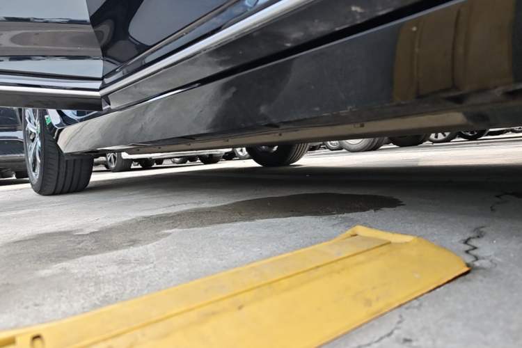 Used XPeng P5 2021 550G Right Side Sill