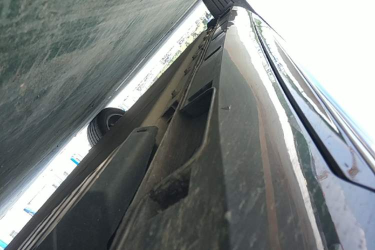 Used XPeng P5 2021 550G Right Side Sill