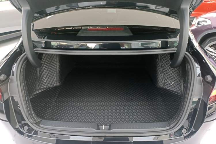 Used XPeng P5 2021 550E Trunk