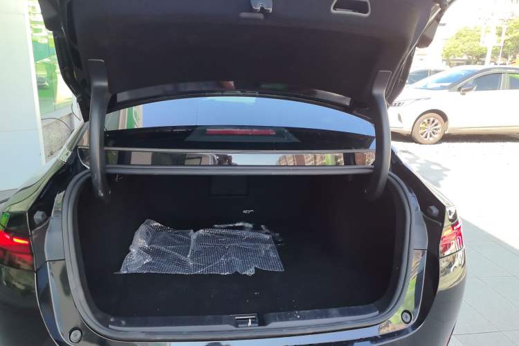 Used XPeng P5 2021 550G Trunk