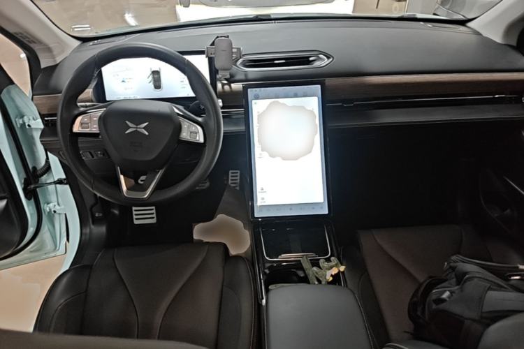 Used XPeng P5 2021 550G Center Console