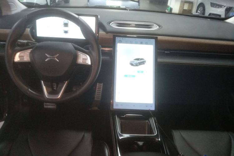 Used XPeng P5 2021 460G+ Center Console