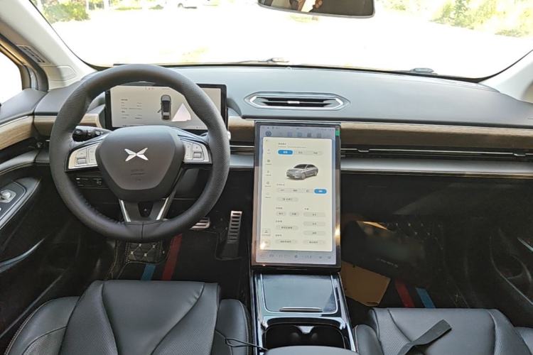 Used XPeng P5 2021 460G+ Center Console
