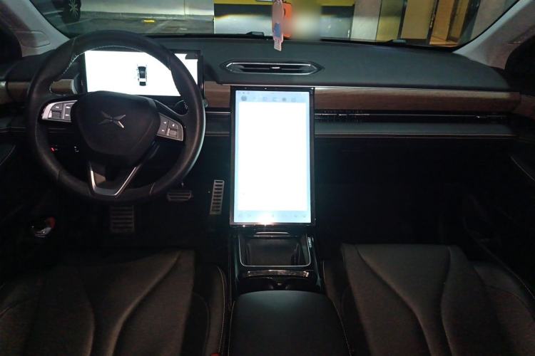 Used XPeng P5 2021 550G Center Console