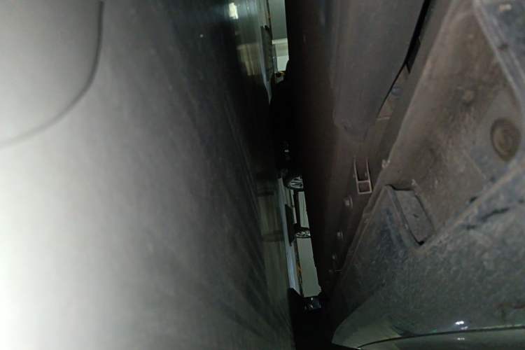 Used XPeng P5 2021 550G Chassis Rear Right