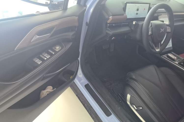 Used XPeng P5 2021 460G+ Driver Seat