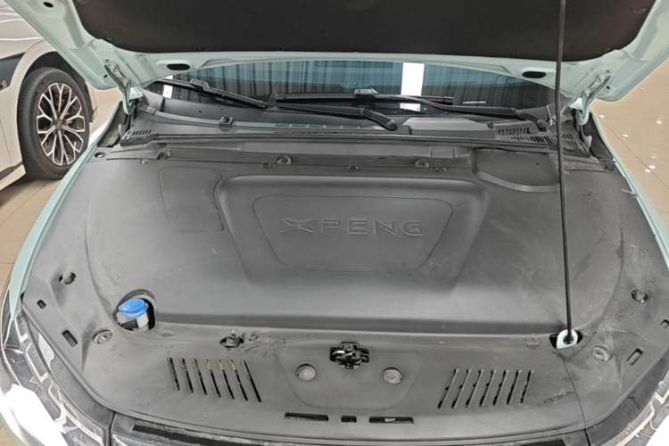 Used XPeng P5 2021 600P Engine Bay