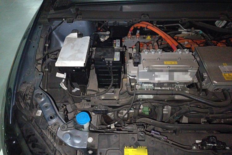 Used XPeng P5 2021 550G Engine Bay Right