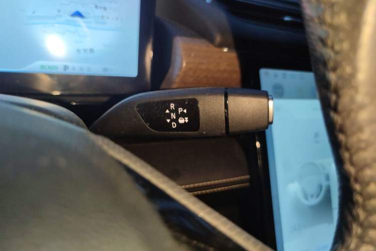 Used XPeng P5 2021 550E Gear Lever