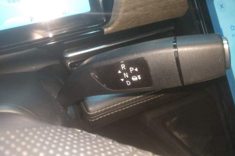 Used XPeng P5 2021 460G+ Gear Lever