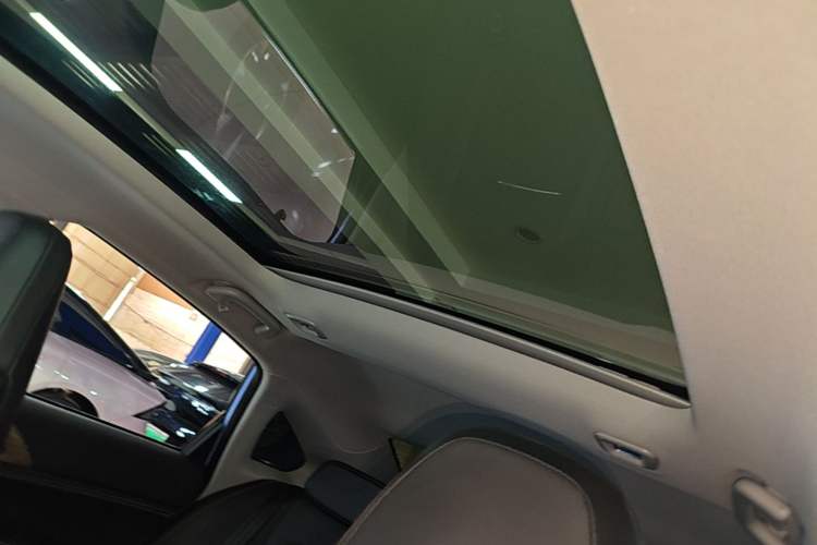 Used XPeng P5 2021 550G Headliner