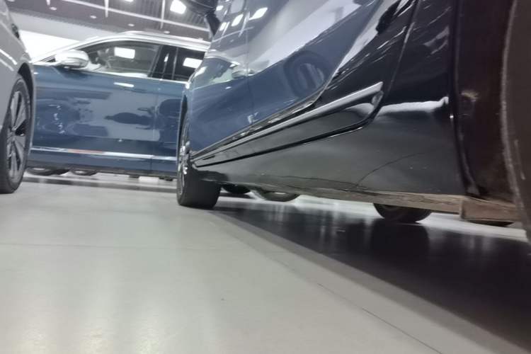 Used XPeng P5 2021 460G+ Left Side Sill