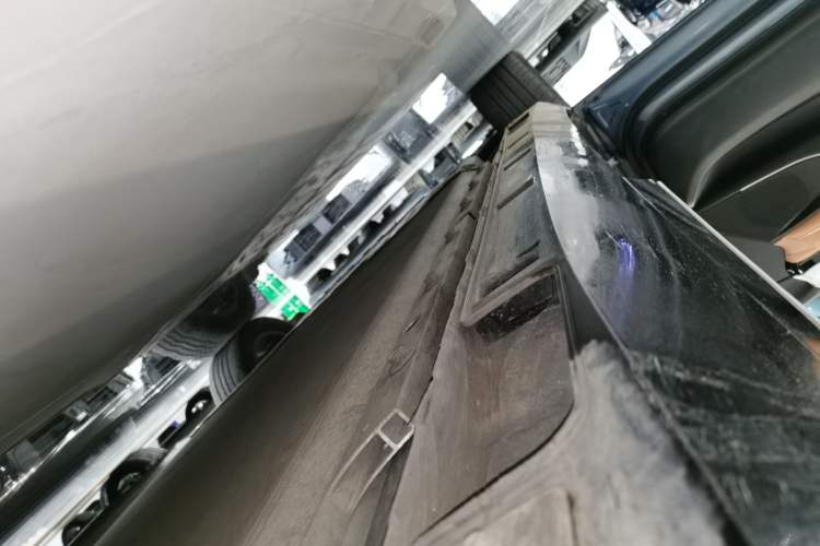 Used XPeng P5 2021 550P Left Side Sill