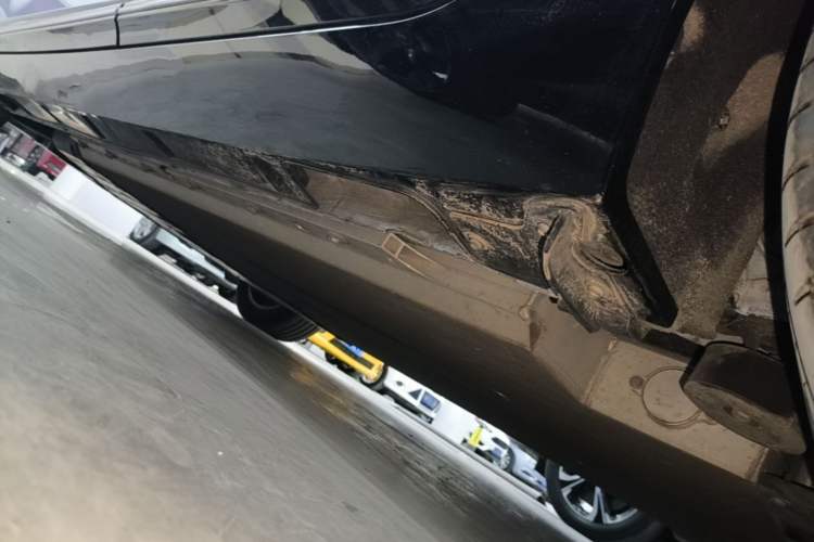 Used XPeng P5 2021 550E Left Side Sill