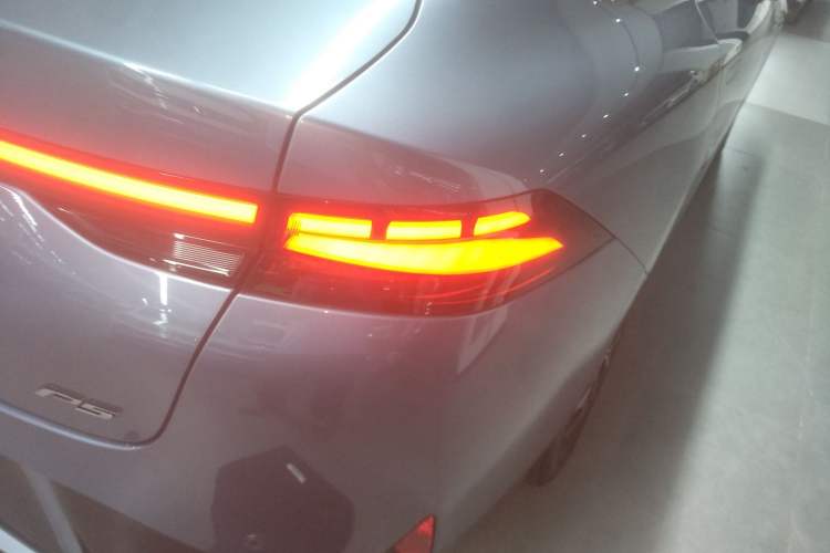 Used XPeng P5 2021 460G+ Right Rear Taillight