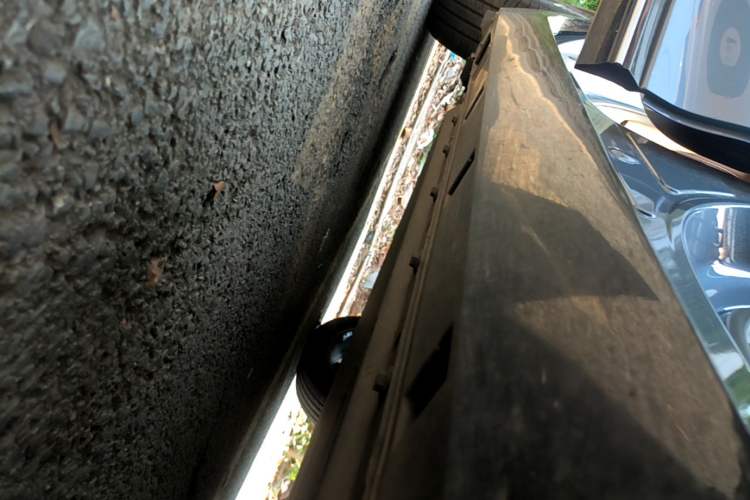Used XPeng P5 2021 550E Right Side Sill