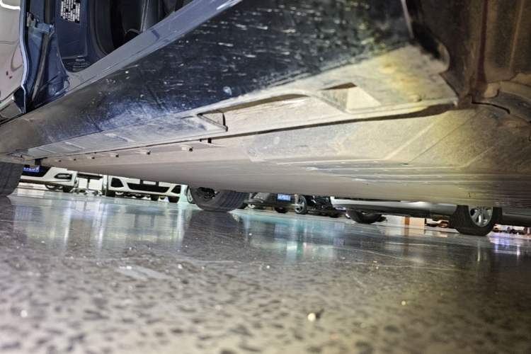 Used XPeng P5 2021 460G Right Side Sill