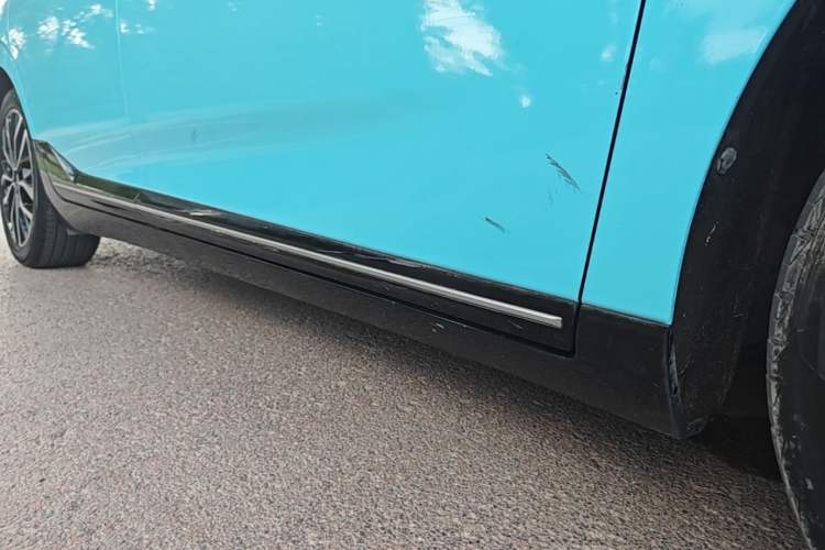 Used XPeng P5 2021 460G+ Right Side Sill