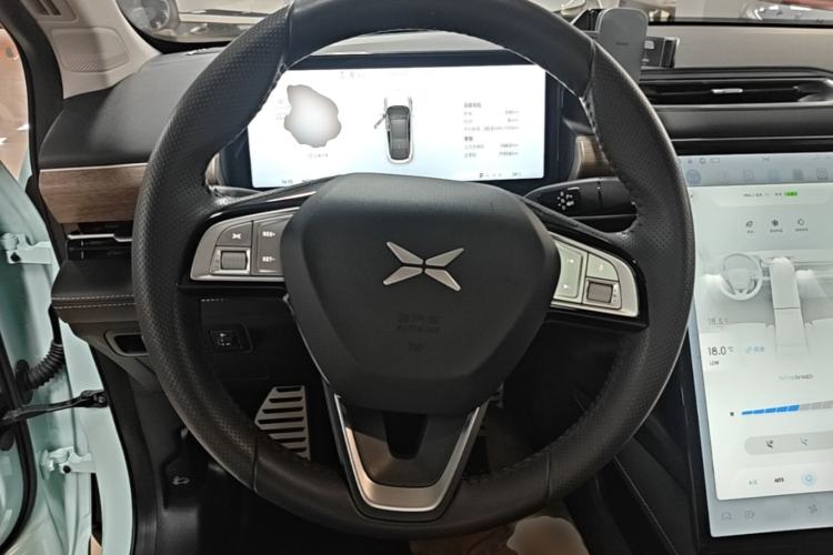 Used XPeng P5 2021 550G Steering Wheel