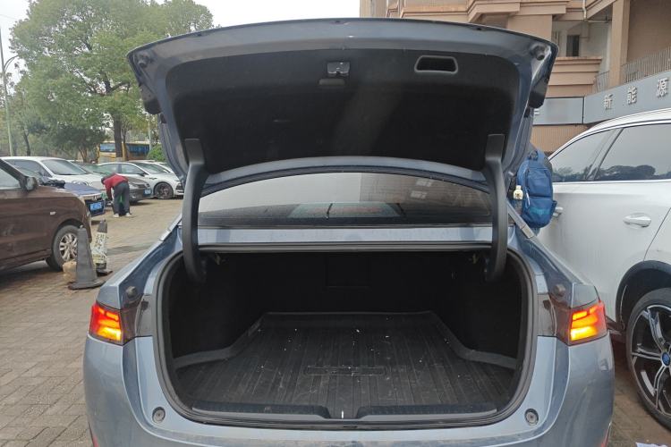 Used XPeng P5 2021 550G Trunk